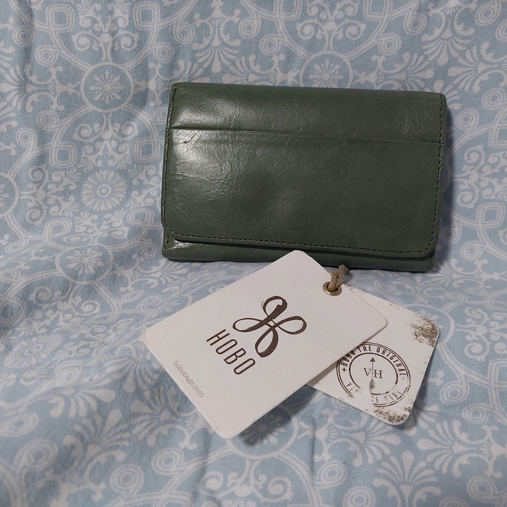 HOBO JILL trifold moss green leather wallet